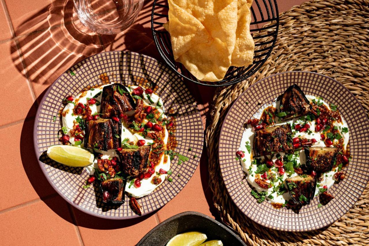 Verno House Budapest, Vignette Collection By Ihg Exterior photo Baba Ghanoush