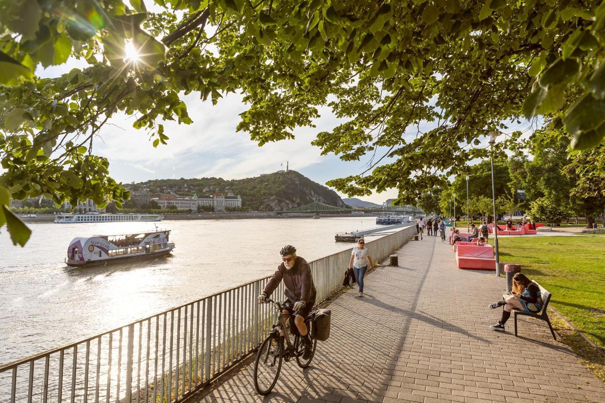 Verno House Budapest, Vignette Collection By Ihg Exterior photo The Rhine promenade